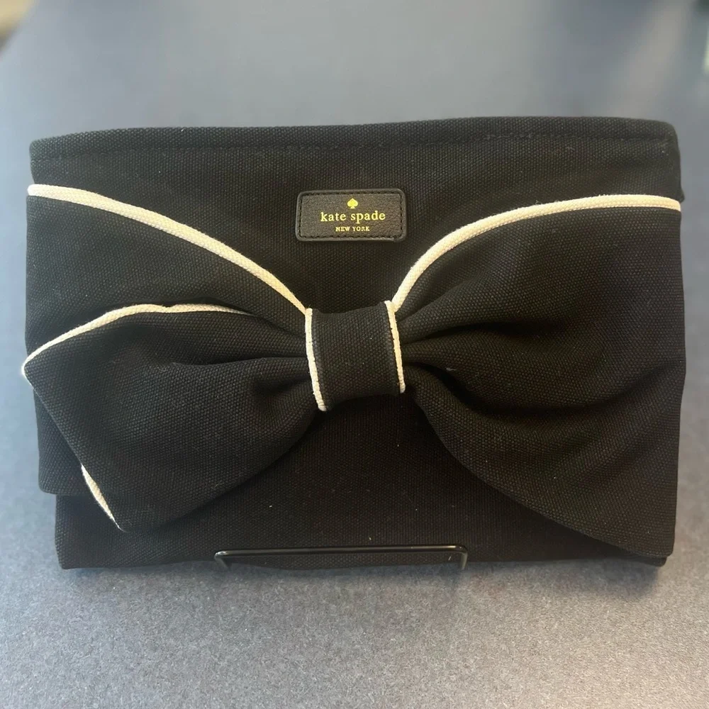 KATE SPADE ON PURPOSE WRISTLET